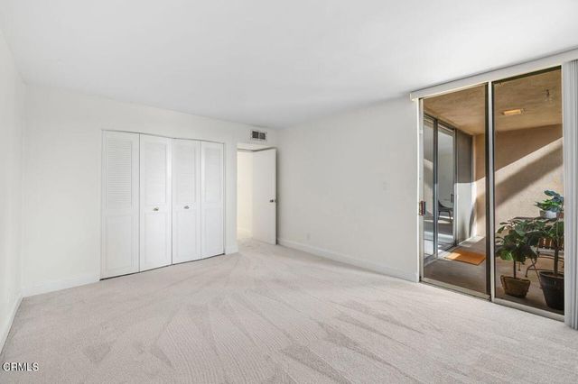 5411 Tyrone Avenue 202, Sherman Oaks, CA 91401