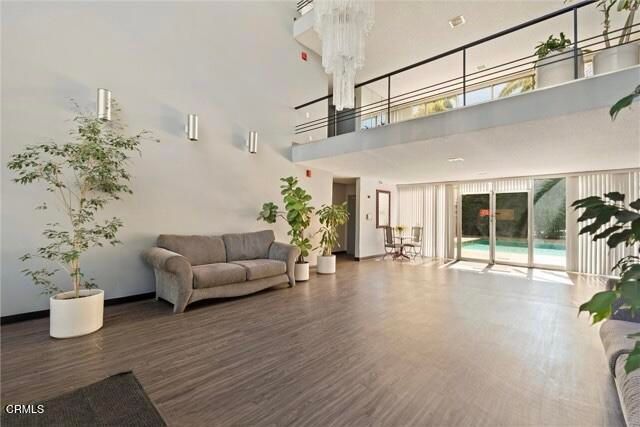 5411 Tyrone Avenue 202, Sherman Oaks, CA 91401