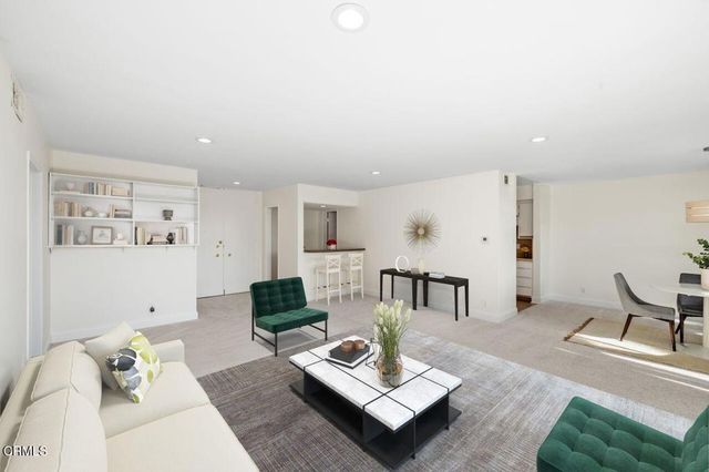 5411 Tyrone Avenue 202, Sherman Oaks, CA 91401