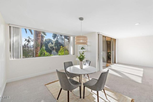 5411 Tyrone Avenue 202, Sherman Oaks, CA 91401