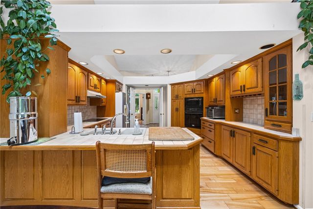 1226 Stafford Crescent, Webster, NY 14580