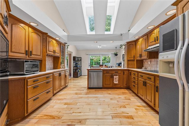 1226 Stafford Crescent, Webster, NY 14580