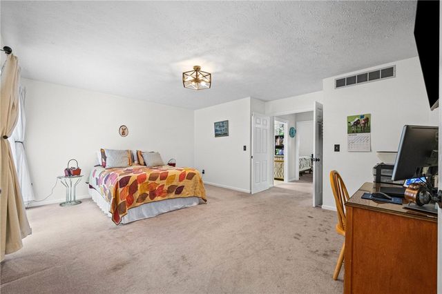 1226 Stafford Crescent, Webster, NY 14580