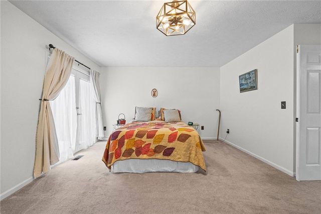 1226 Stafford Crescent, Webster, NY 14580