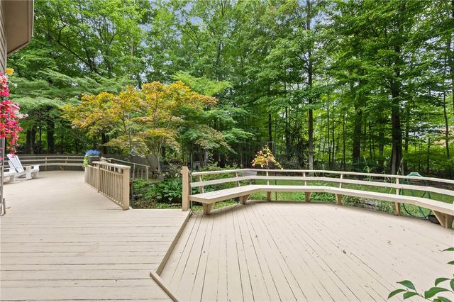 1226 Stafford Crescent, Webster, NY 14580