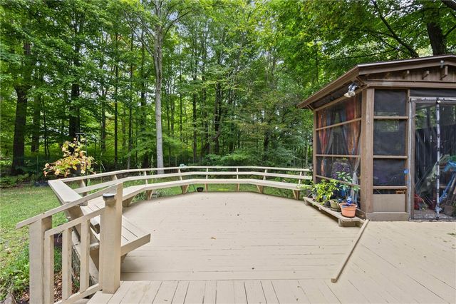 1226 Stafford Crescent, Webster, NY 14580