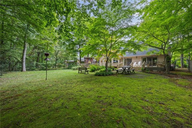 1226 Stafford Crescent, Webster, NY 14580