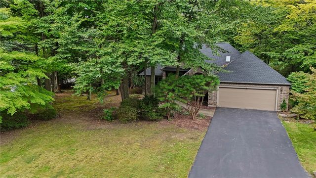 1226 Stafford Crescent, Webster, NY 14580