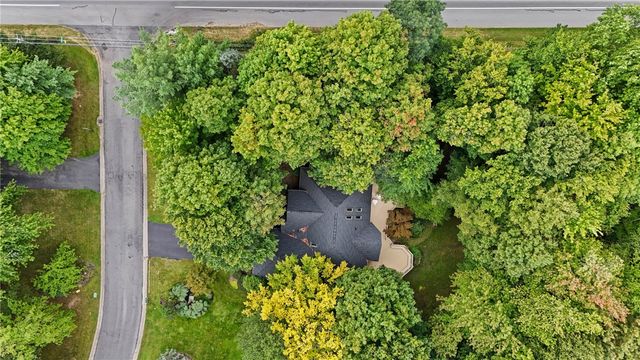 1226 Stafford Crescent, Webster, NY 14580