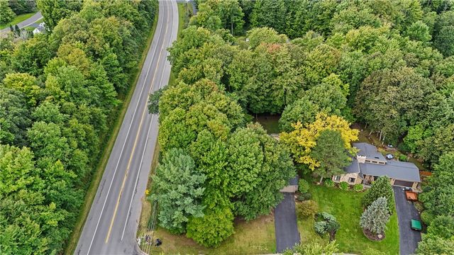 1226 Stafford Crescent, Webster, NY 14580