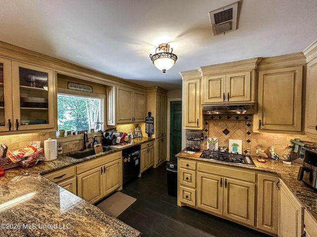503 E Government Street, Brandon, MS 39042