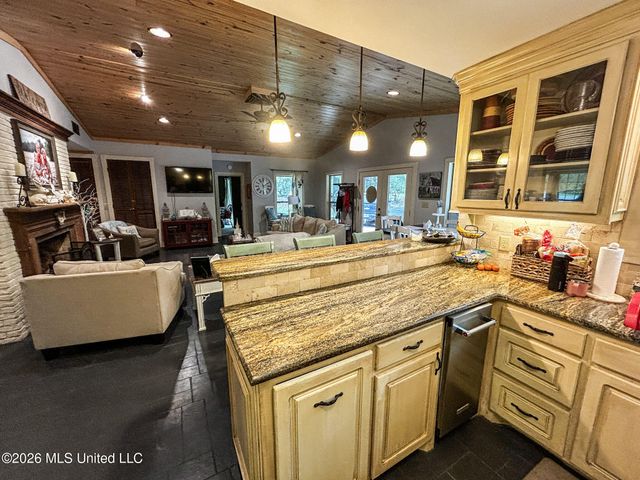 503 E Government Street, Brandon, MS 39042