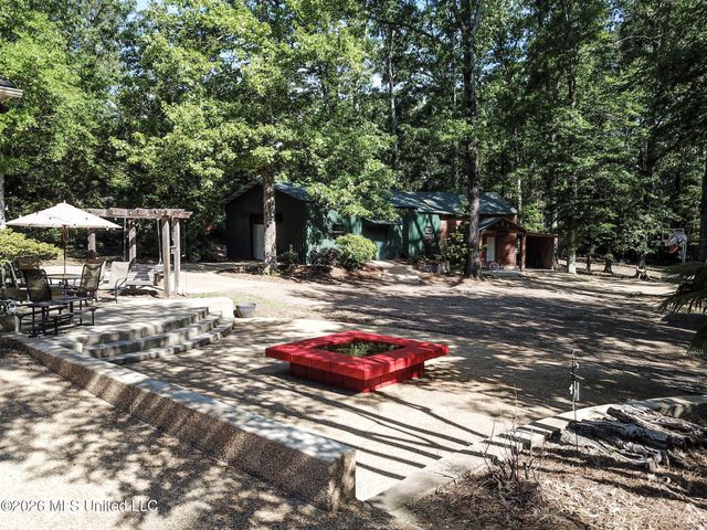 503 E Government Street, Brandon, MS 39042