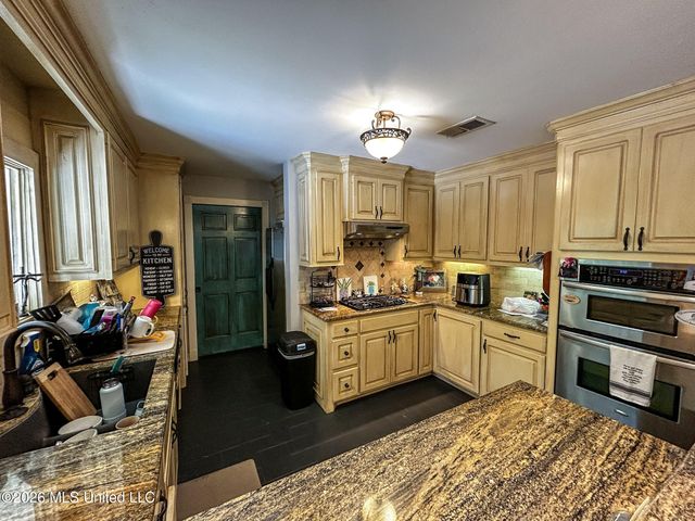 503 E Government Street, Brandon, MS 39042