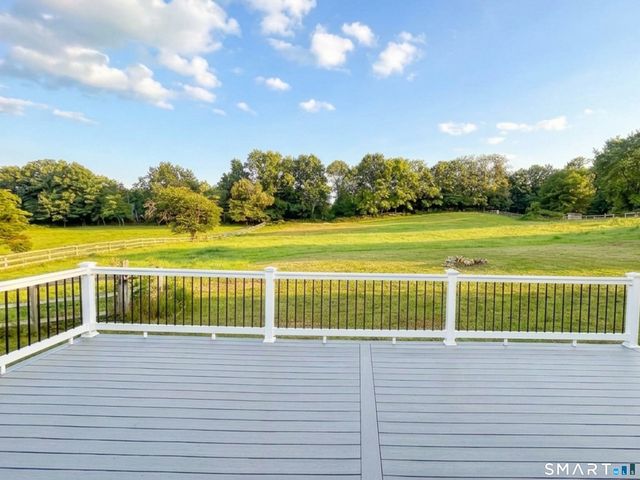 17 Wauregan Road, Canterbury, CT 06331