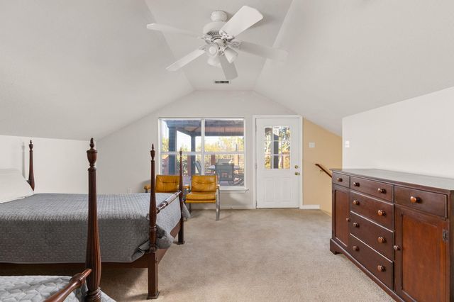 2706 Tradewind DR, Spicewood, TX 78669