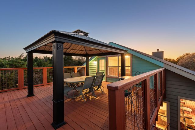 2706 Tradewind DR, Spicewood, TX 78669