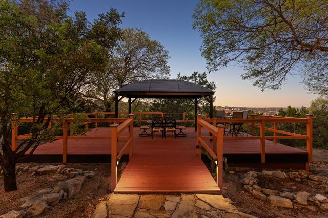 2706 Tradewind DR, Spicewood, TX 78669