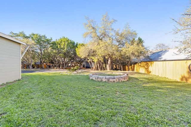 2706 Tradewind DR, Spicewood, TX 78669