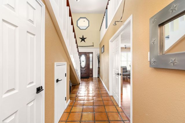 2706 Tradewind DR, Spicewood, TX 78669