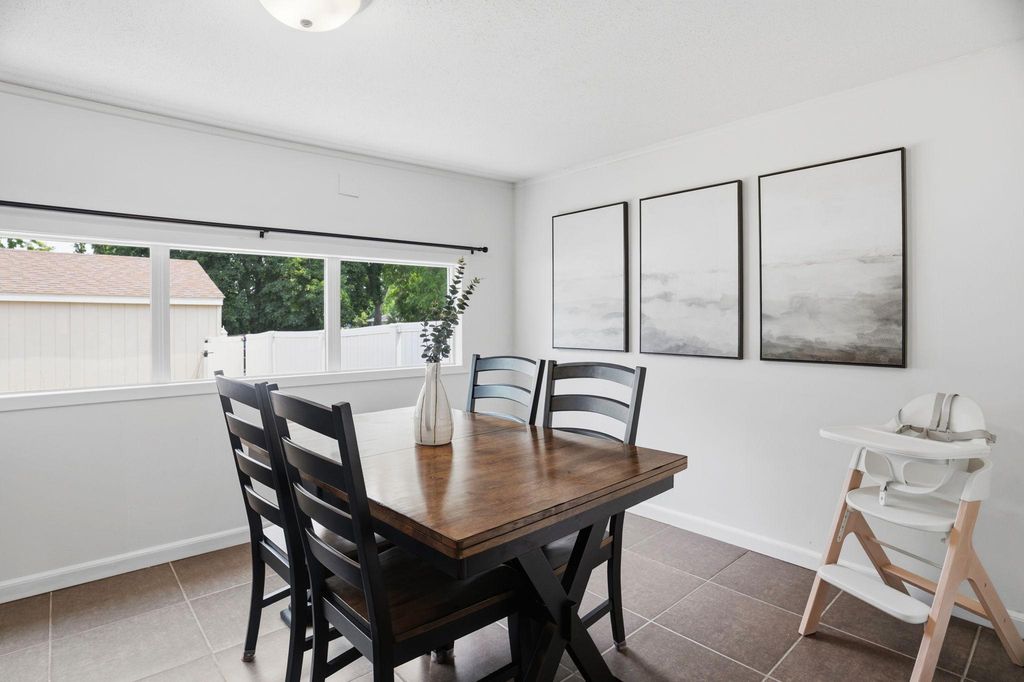 8841 Nicollet Avenue S, Bloomington, MN 55420 — photo 4
