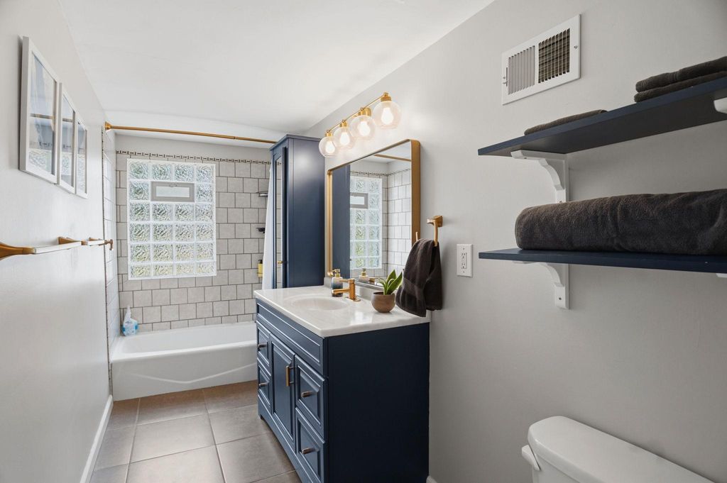 8841 Nicollet Avenue S, Bloomington, MN 55420 — photo 5