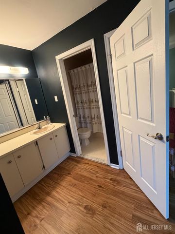 125 Archery Court, Old Bridge, NJ 08857