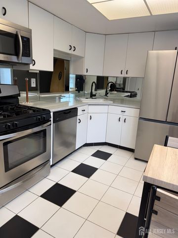 125 Archery Court, Old Bridge, NJ 08857