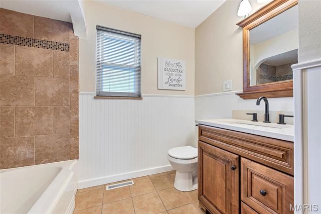 509 N Jefferson Street, Mascoutah, IL 62258