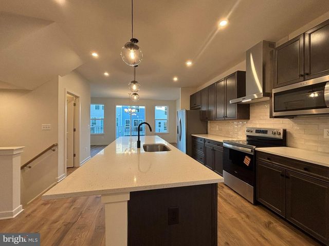 17988 ALICIA AVE, Dumfries, VA 22026