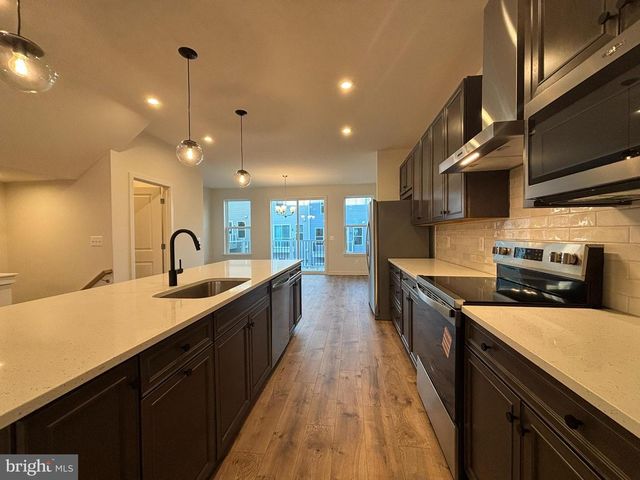 17988 ALICIA AVE, Dumfries, VA 22026