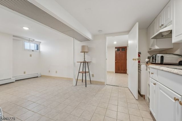 31 Blakely Pl 2, Garfield City, NJ 07026