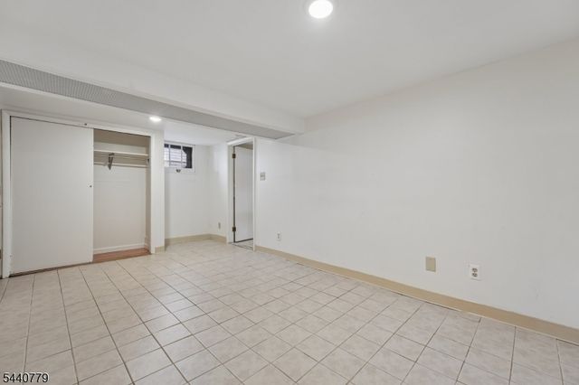 31 Blakely Pl 2, Garfield City, NJ 07026