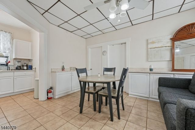 31 Blakely Pl 2, Garfield City, NJ 07026