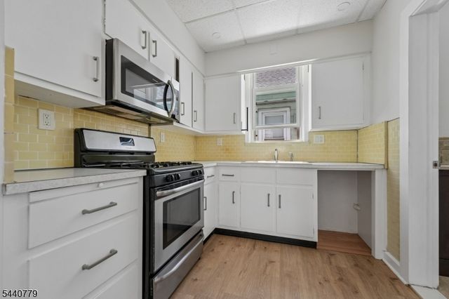 31 Blakely Pl 2, Garfield City, NJ 07026
