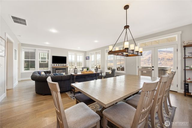 326 Porcupine Lane, Chelan, WA 98816