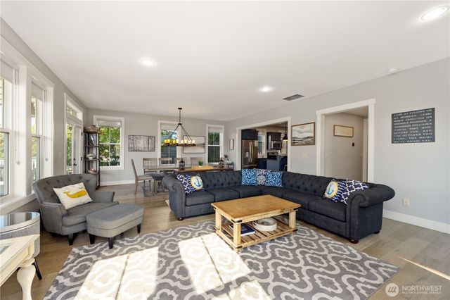 326 Porcupine Lane, Chelan, WA 98816