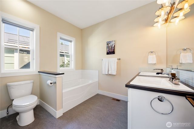 326 Porcupine Lane, Chelan, WA 98816