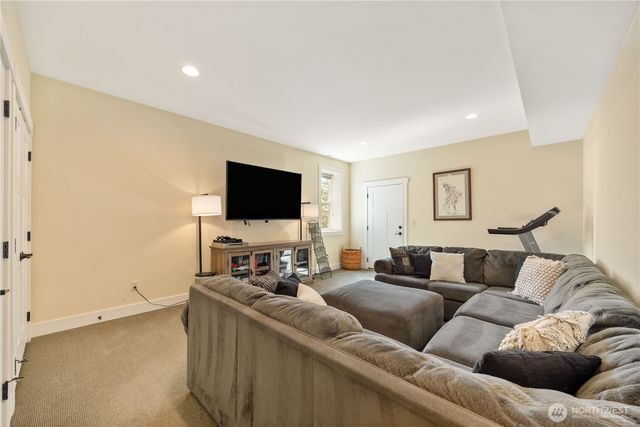 326 Porcupine Lane, Chelan, WA 98816