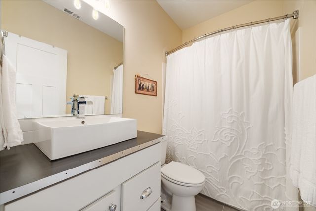 326 Porcupine Lane, Chelan, WA 98816