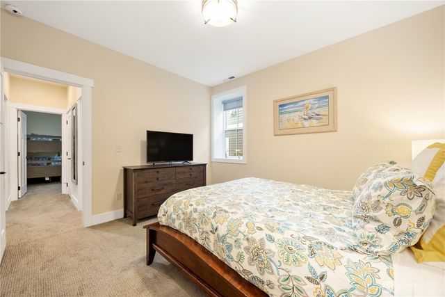 326 Porcupine Lane, Chelan, WA 98816