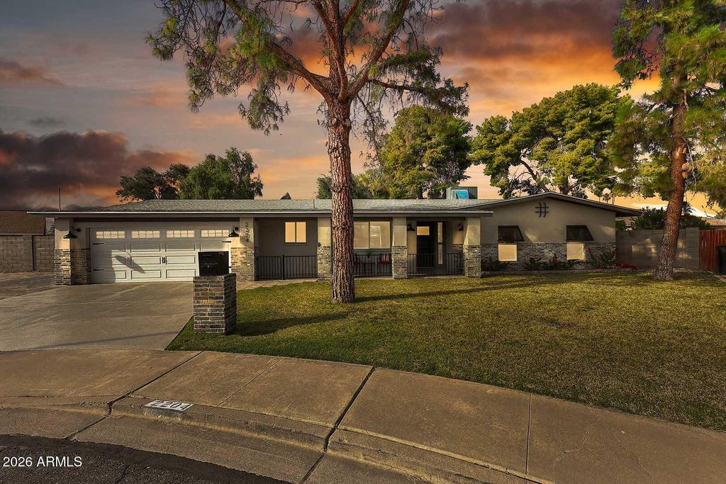 Image 1 of property listing at 2204 E DARTMOUTH Street, Mesa, AZ 85213