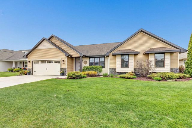 605 PEBBLESTONE CIRCLE, Oneida, WI 54155