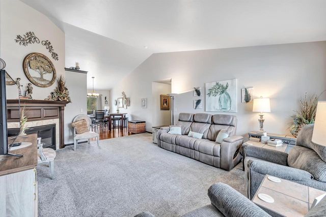605 PEBBLESTONE CIRCLE, Oneida, WI 54155