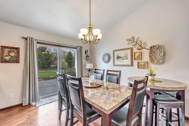 605 PEBBLESTONE CIRCLE, Oneida, WI 54155