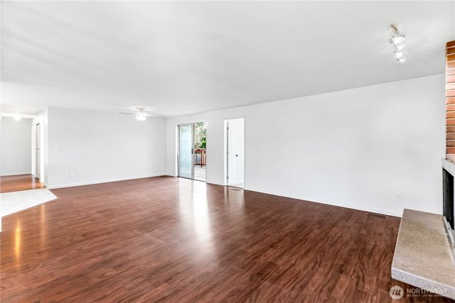 5200 S 302nd Place, Auburn, WA 98001