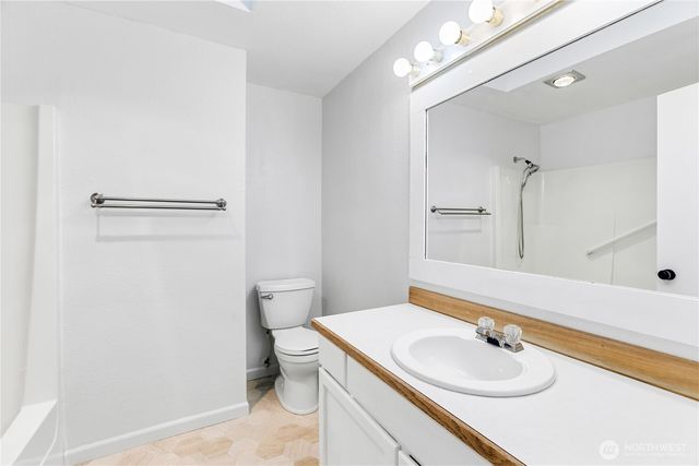 5200 S 302nd Place, Auburn, WA 98001