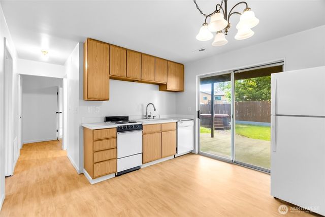5200 S 302nd Place, Auburn, WA 98001