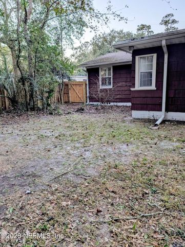 4646 MARTINGALE Road, Jacksonville, FL 32210