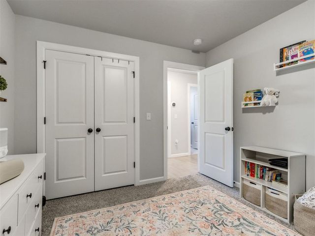 1004 Acacia Creek Drive, Yukon, OK 73099